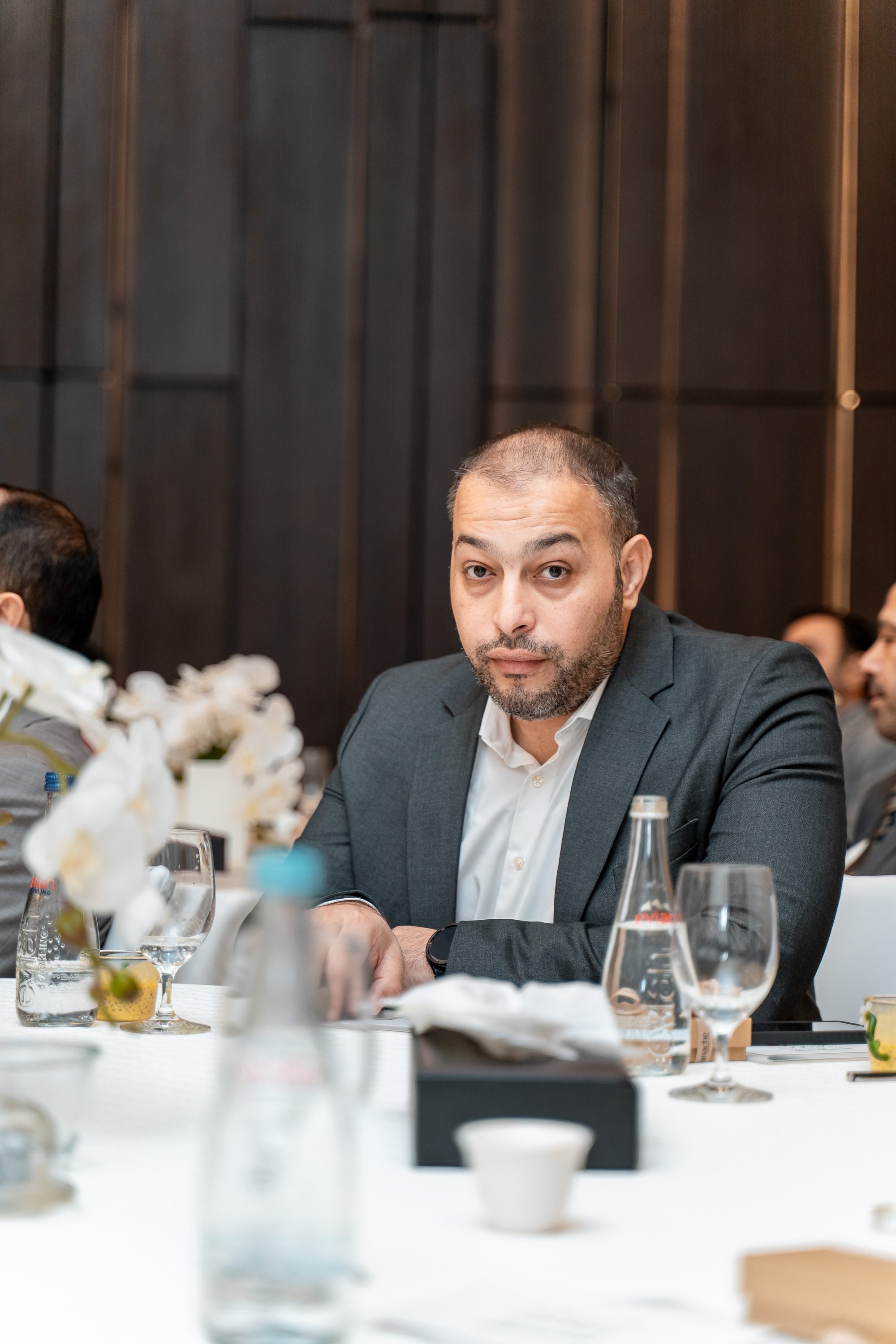 لقاء الموظفين