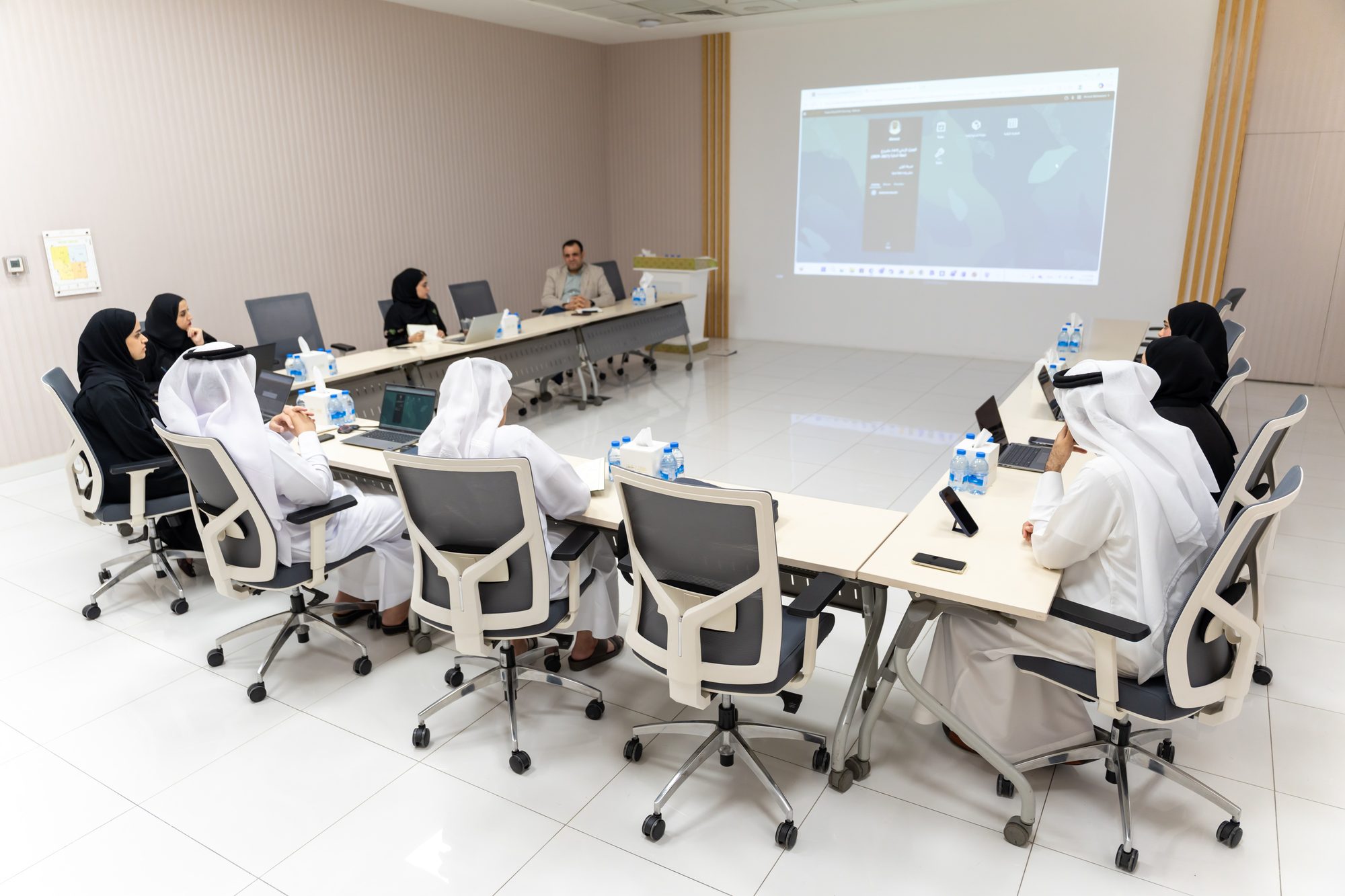 اجتماع التنسيق المسبق لإعداد الخطة المالية 2027-2029 مع المجلس التنفيذي ودائرة الموادر البشرية ودائرة عجمان الرقمية