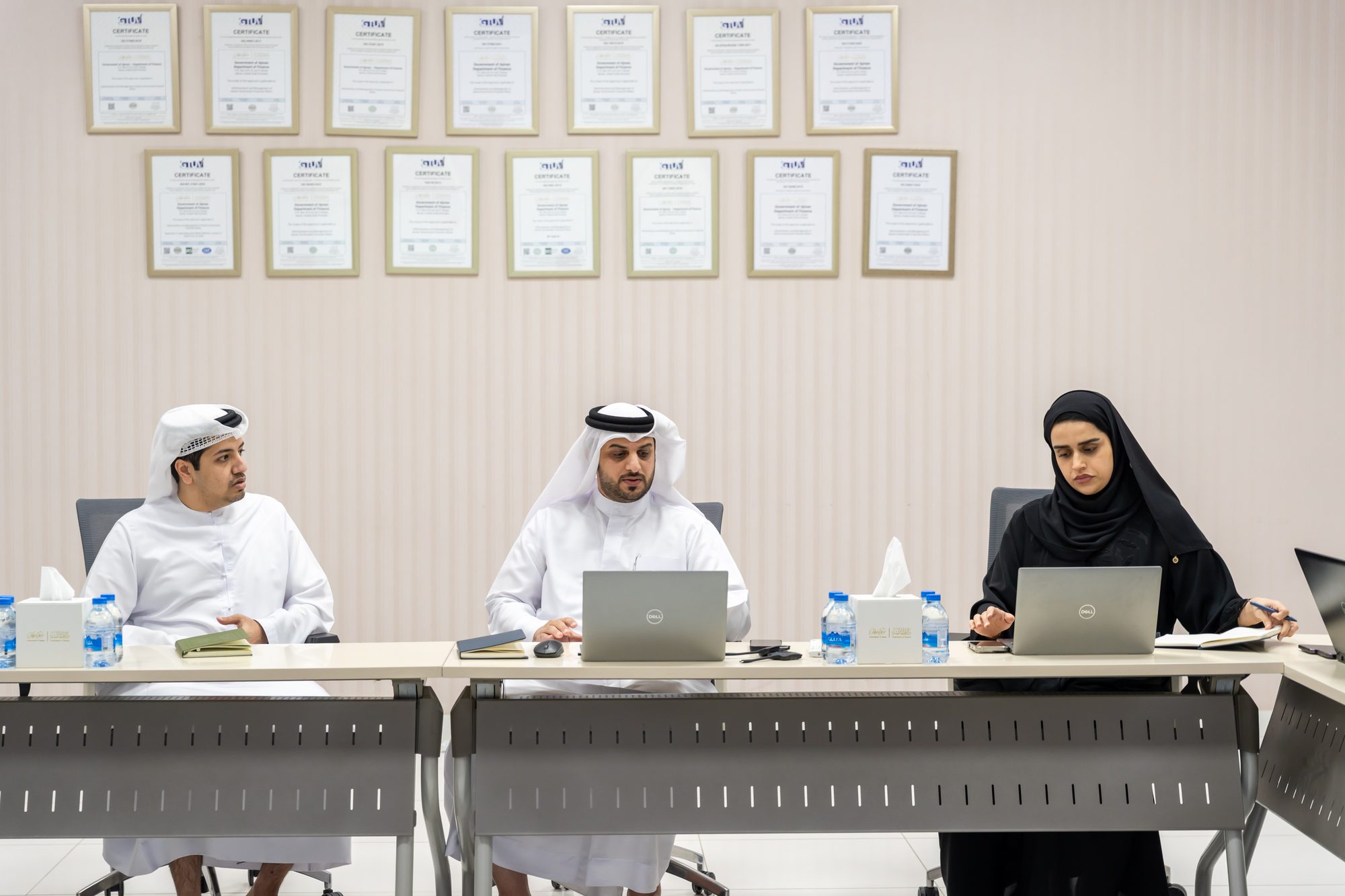 اجتماع التنسيق المسبق لإعداد الخطة المالية 2027-2029 مع المجلس التنفيذي ودائرة الموادر البشرية ودائرة عجمان الرقمية