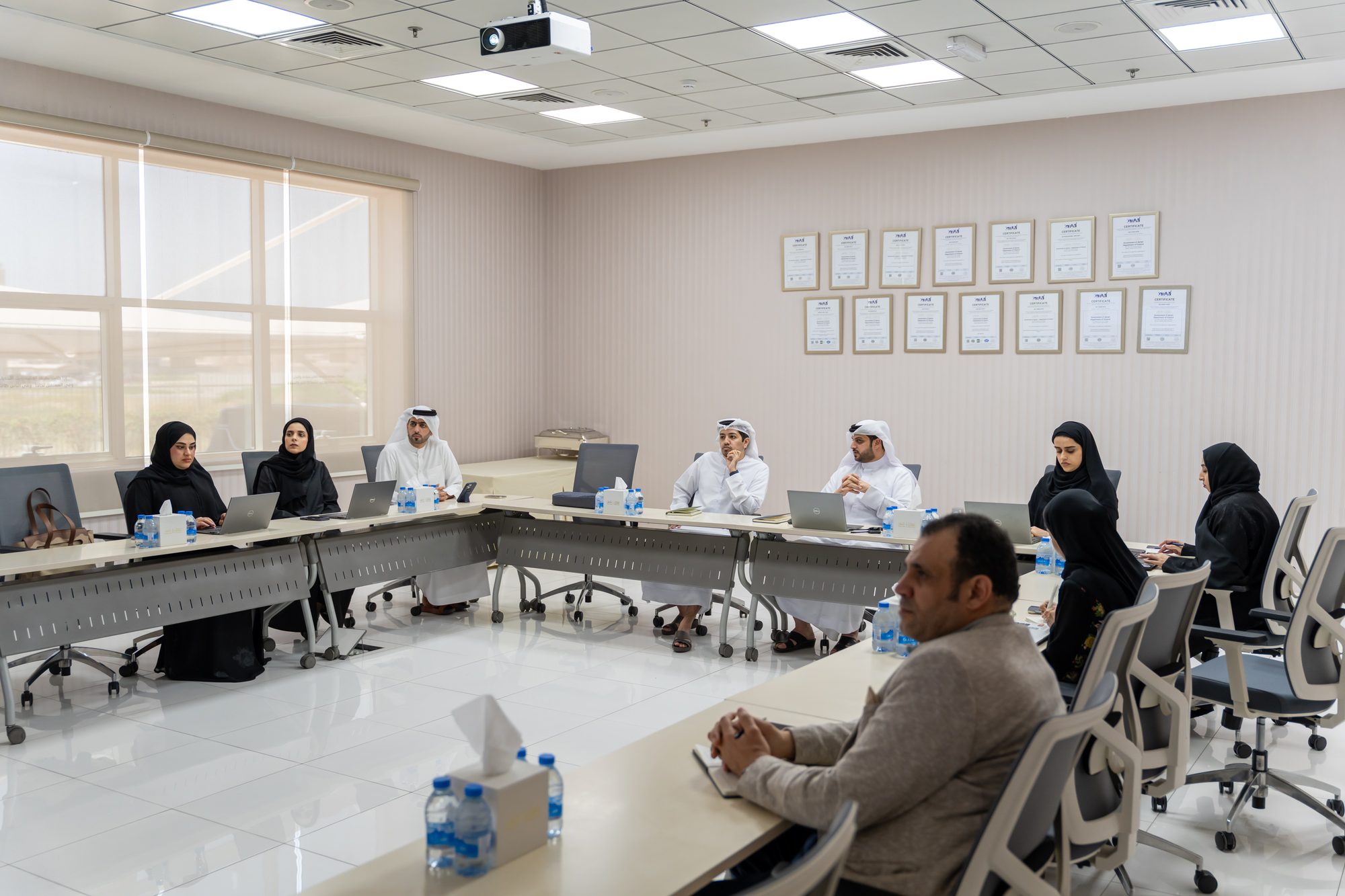اجتماع التنسيق المسبق لإعداد الخطة المالية 2027-2029 مع المجلس التنفيذي ودائرة الموادر البشرية ودائرة عجمان الرقمية