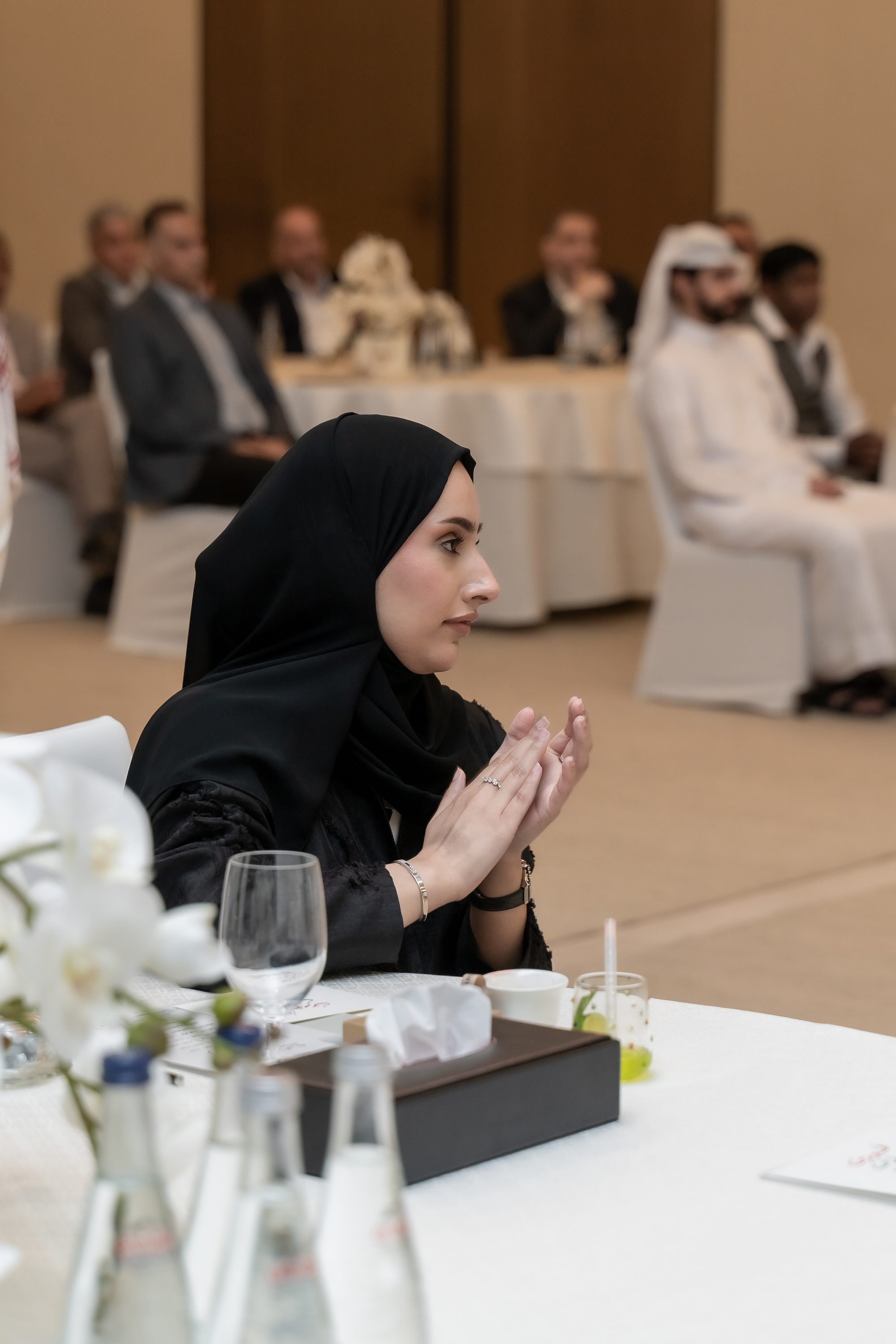 لقاء الموظفين