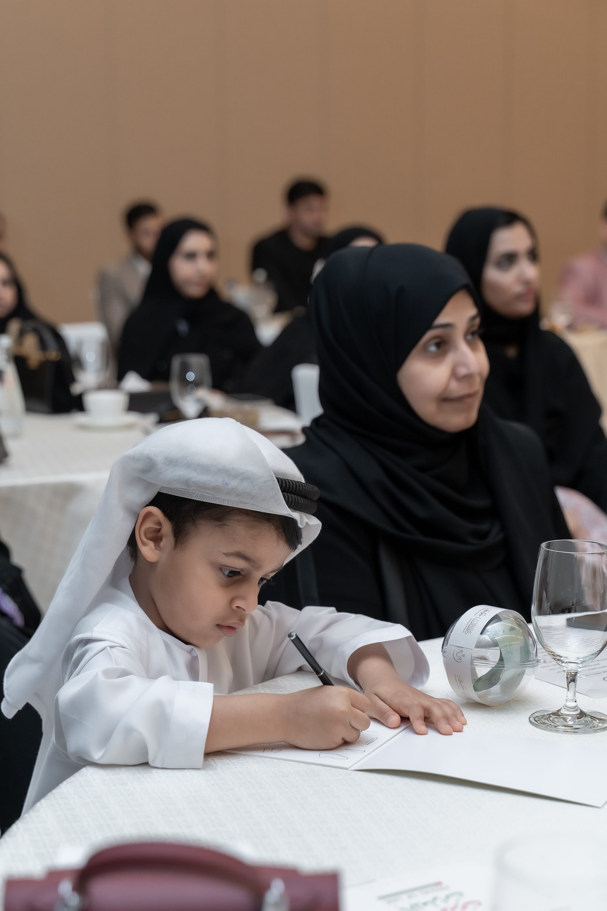 لقاء الموظفين
