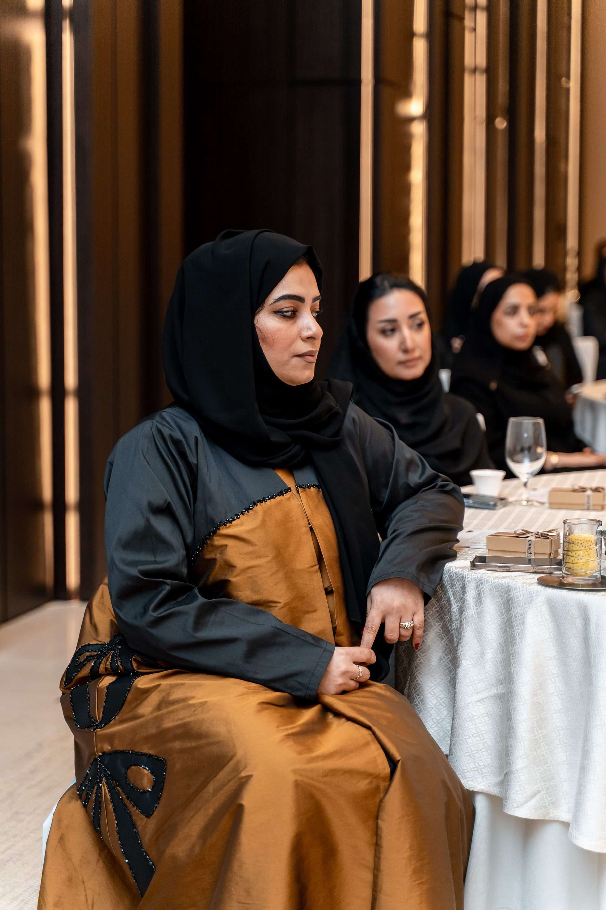 لقاء الموظفين