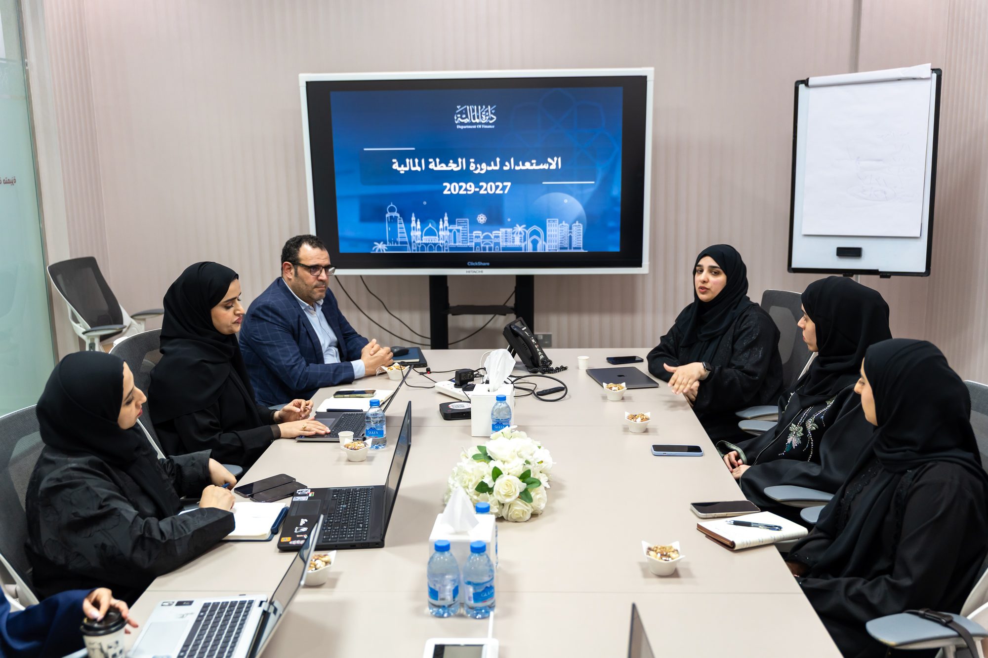 اجتماع التنسيق المسبق لإعداد الخطة المالية 2027-2029 مع المجلس التنفيذي ودائرة الموادر البشرية ودائرة عجمان الرقمية
