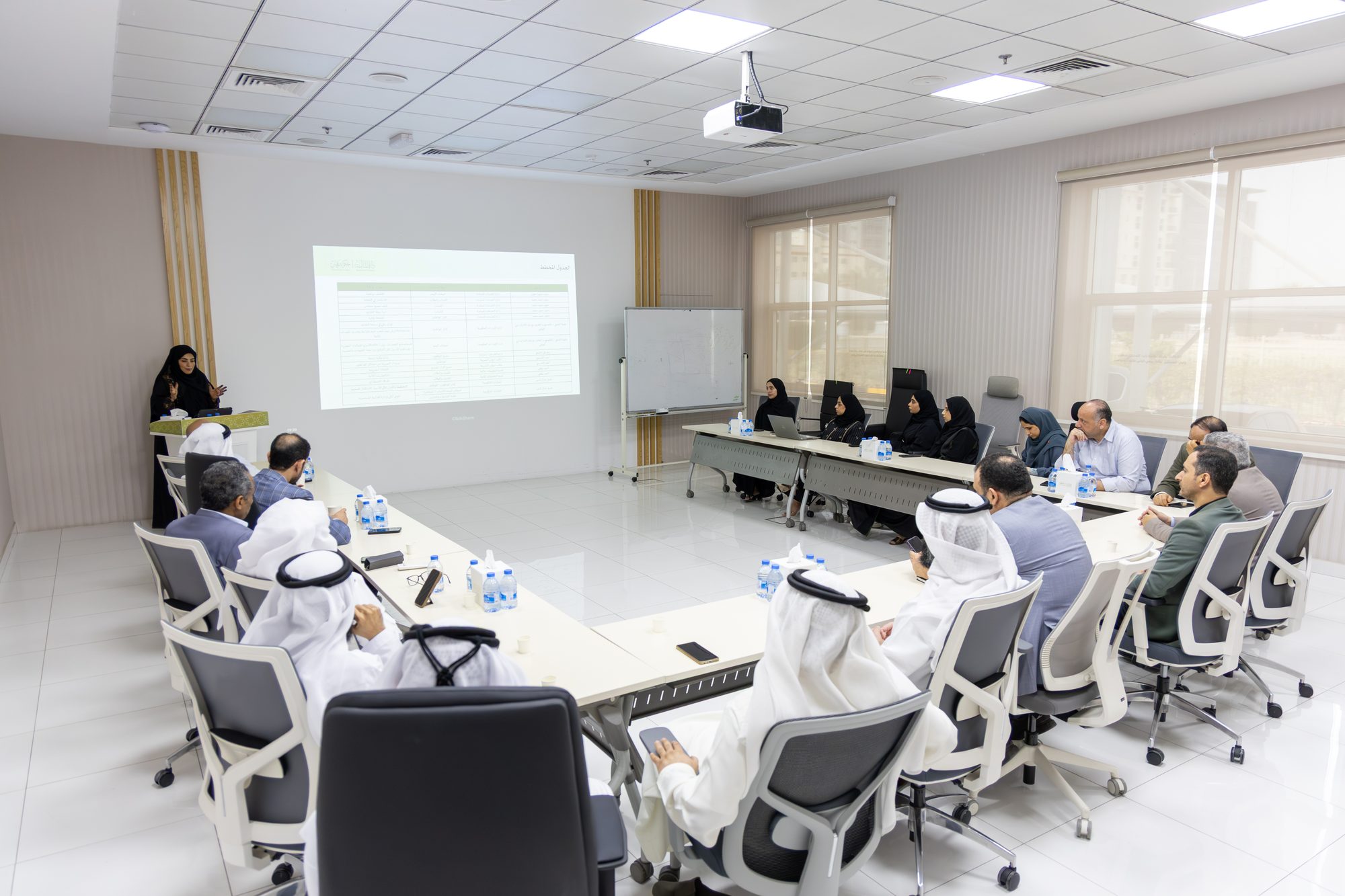 ساعة معرفة عن التمكين المالي