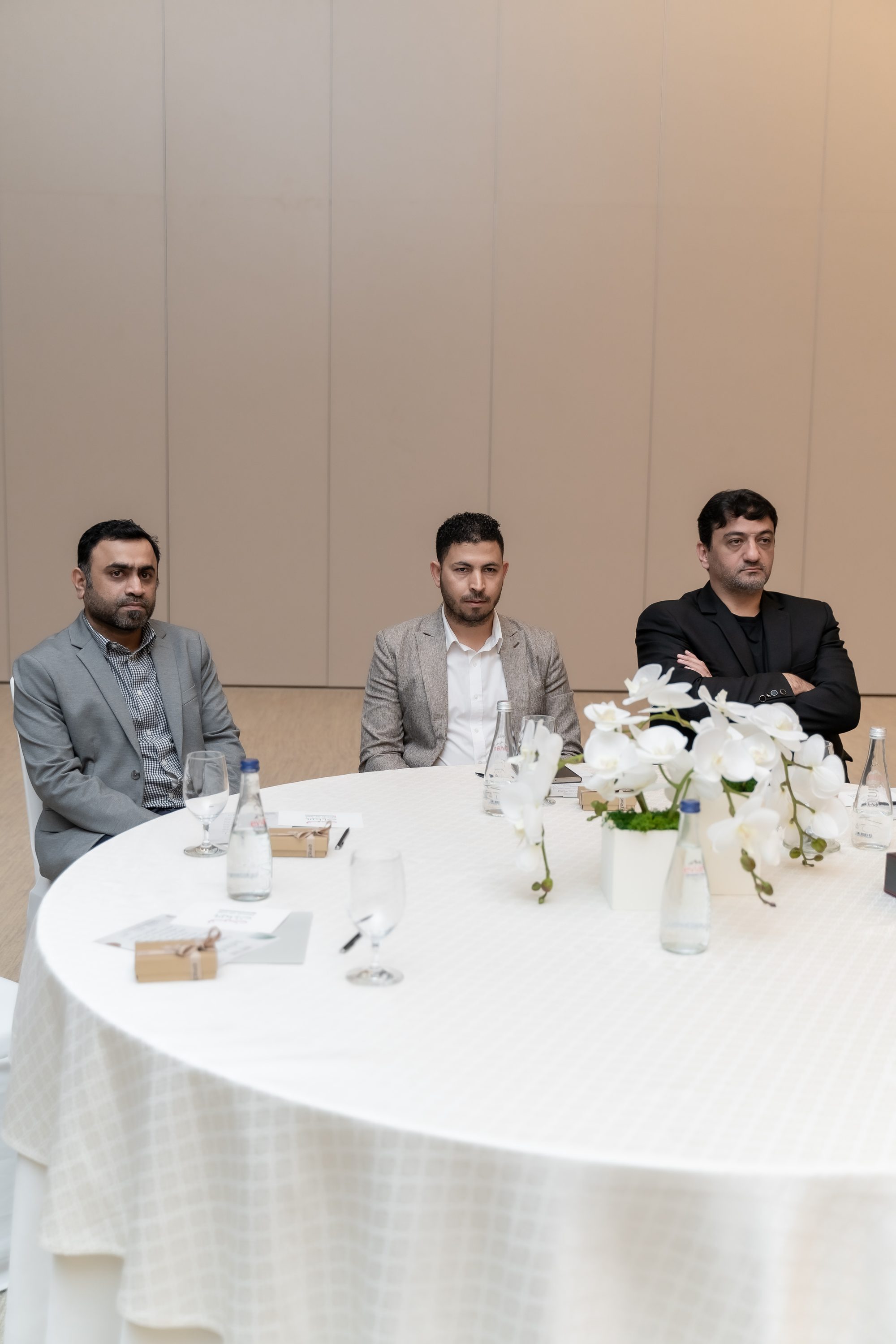 لقاء الموظفين