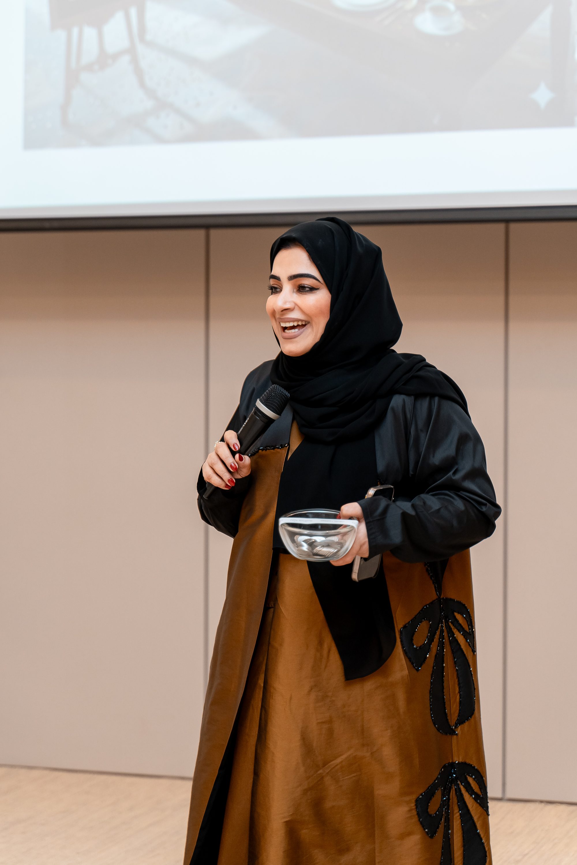 لقاء الموظفين