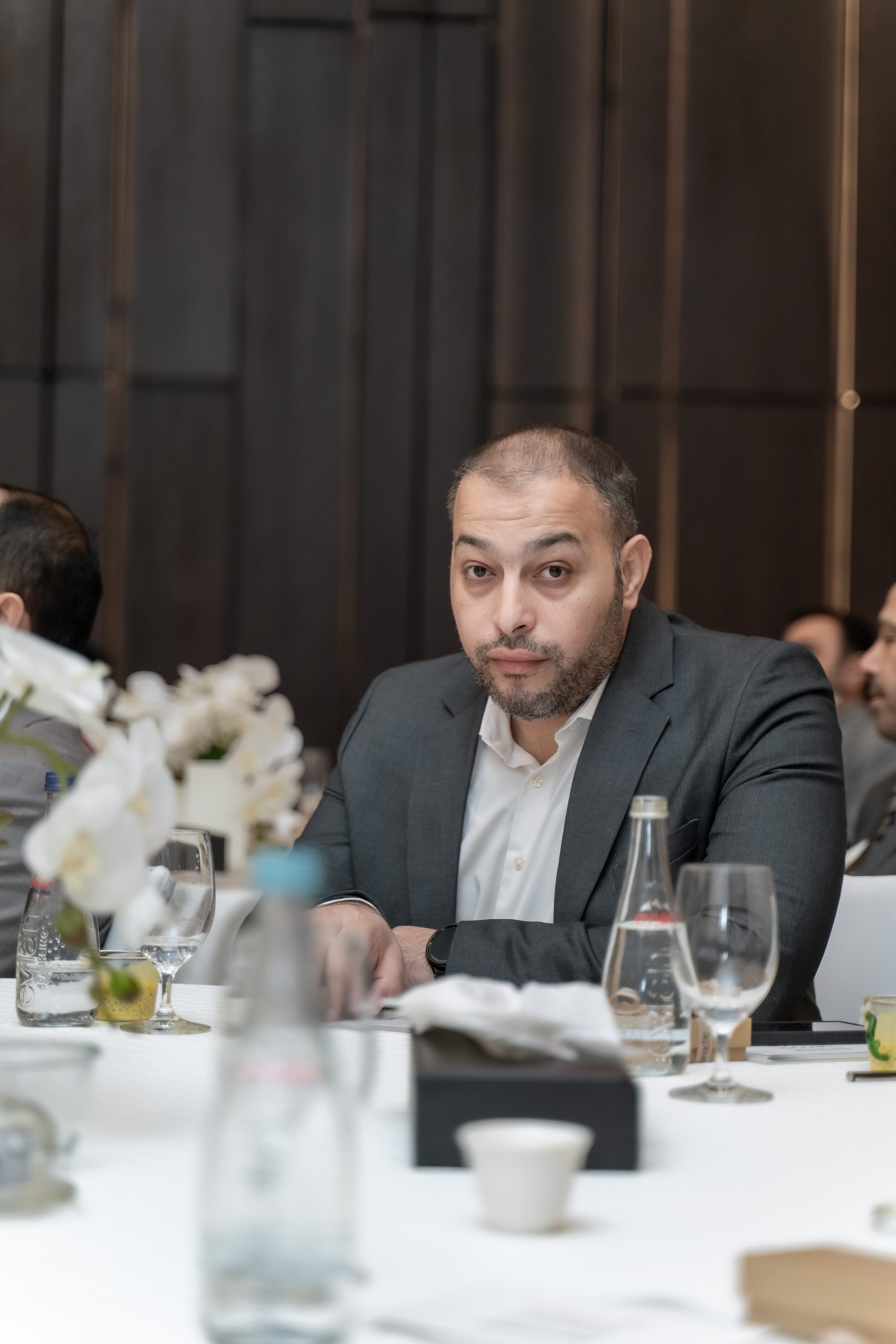 لقاء الموظفين