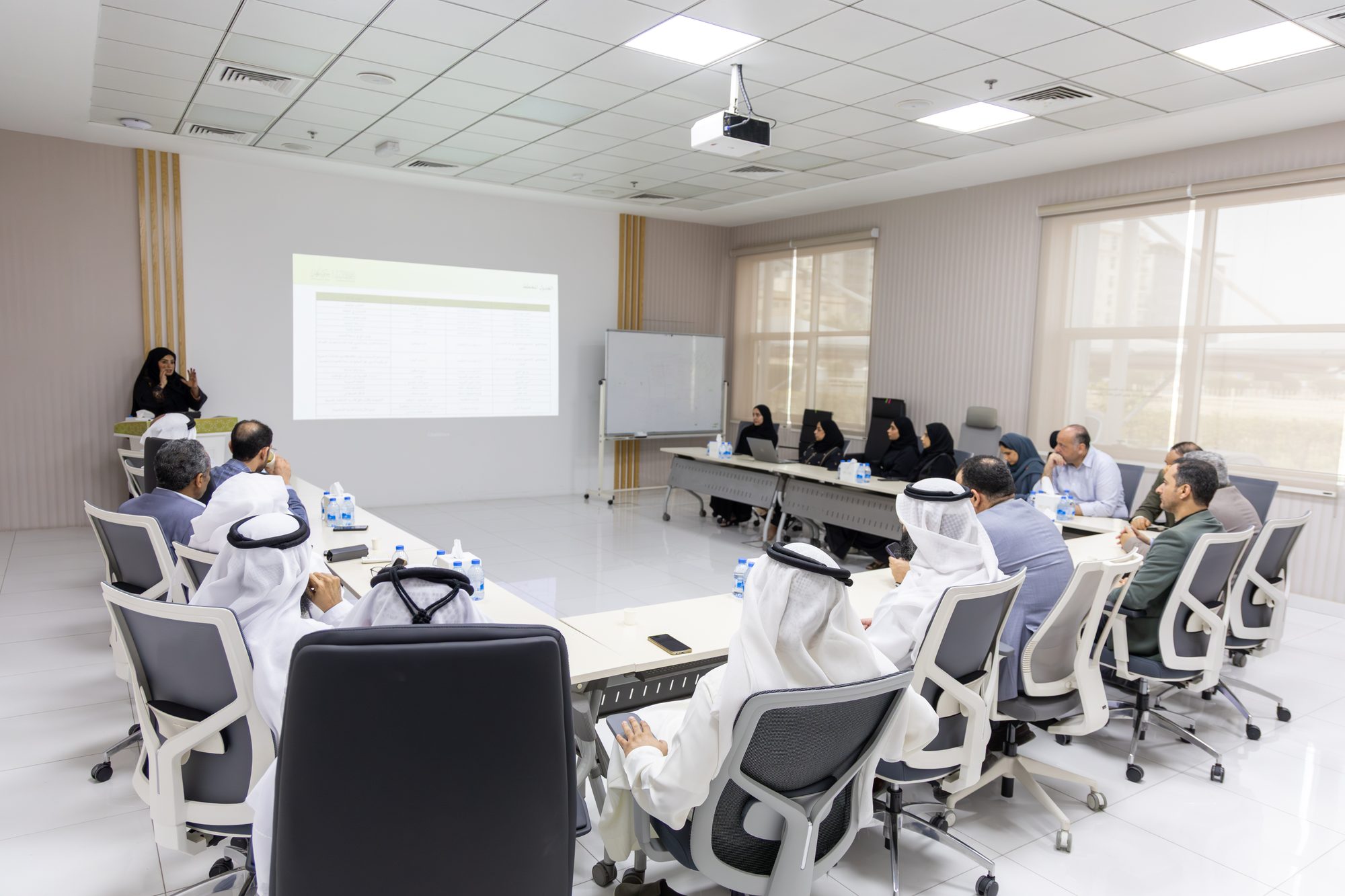 ساعة معرفة عن التمكين المالي