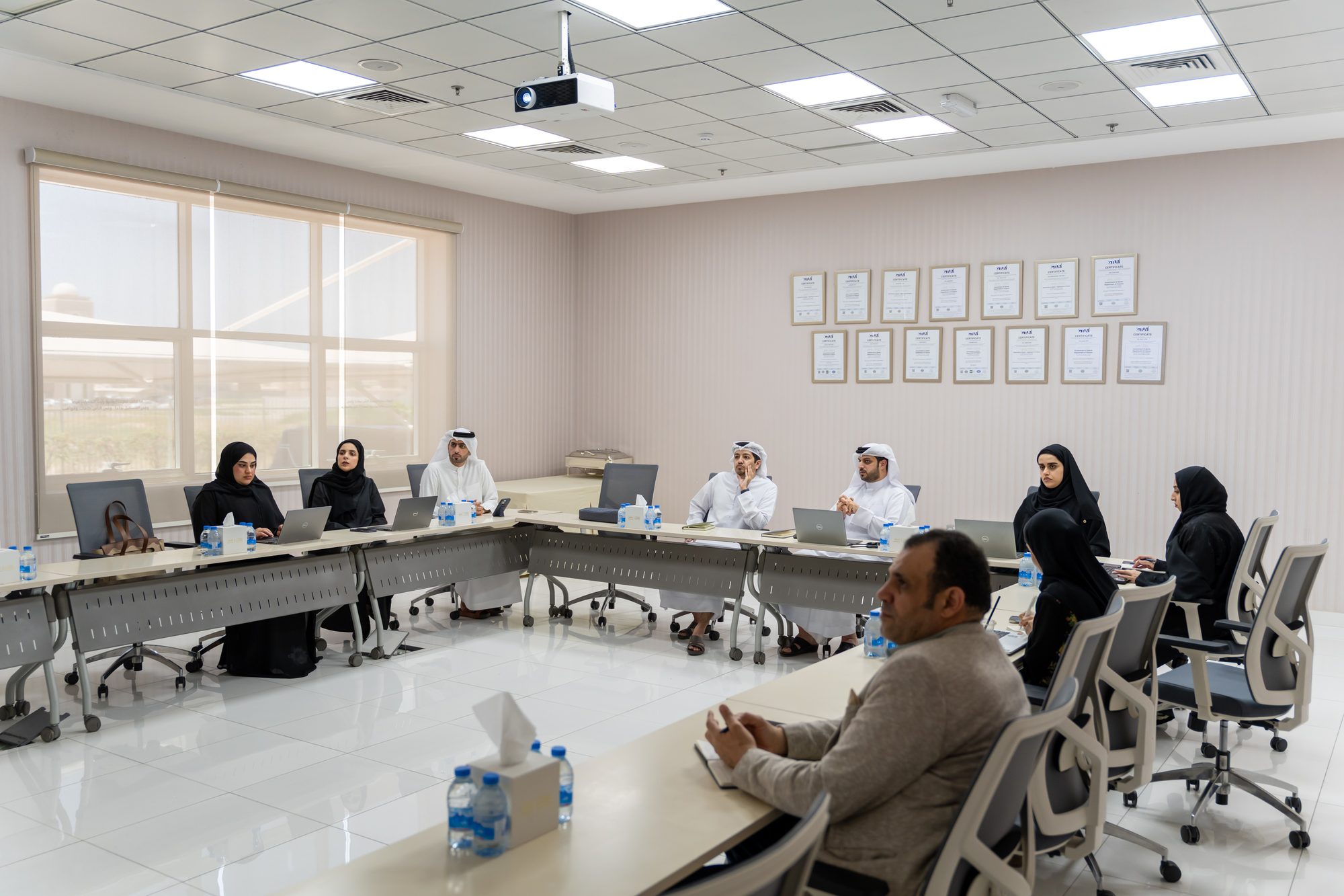 اجتماع التنسيق المسبق لإعداد الخطة المالية 2027-2029 مع المجلس التنفيذي ودائرة الموادر البشرية ودائرة عجمان الرقمية
