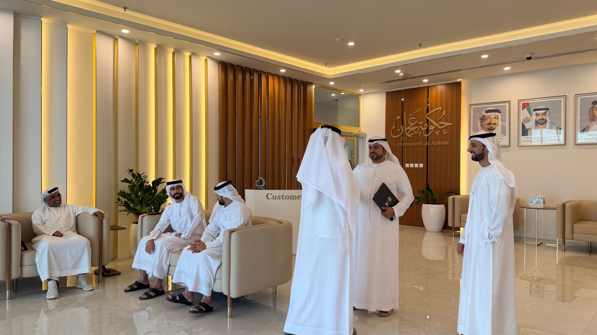 فخورين بالامارات